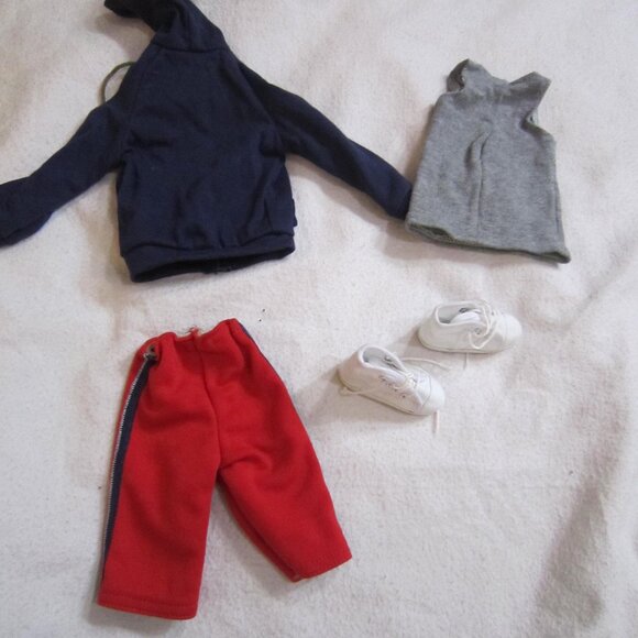 Tonner Matt O’Neill On the Court Athletic Outfit, for 17" Male Fashion Doll - Picture 6 of 8